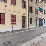 Essential Apartment A 5 Min Da Piazza Dei Signori