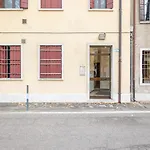 Essential Apartment A 5 Min Da Piazza Dei Signori